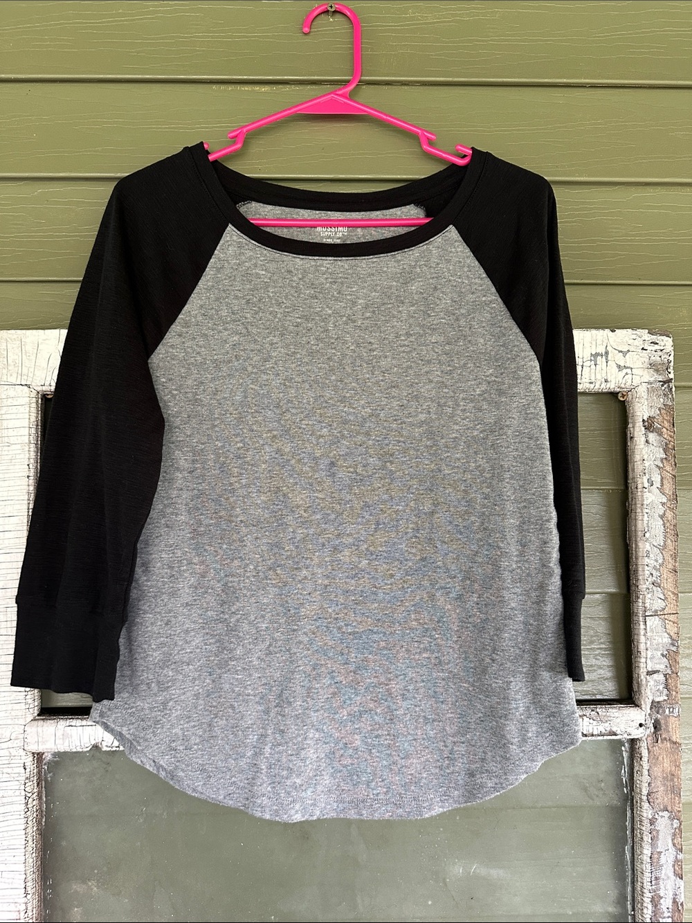 Mossimo Supply Co. Gray Body Black Raglan Long Sleeve Tee